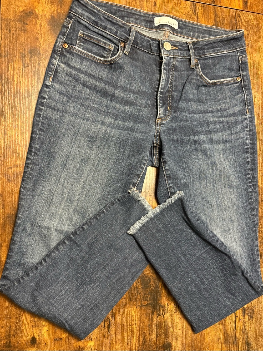 LOFT Women’s Dark Blue Denim Curvy Skinny Jeans- Size 28/6